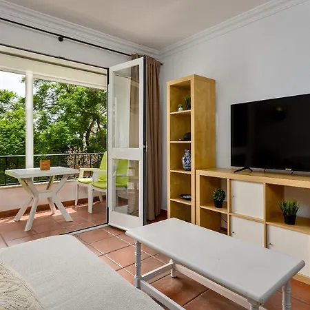 Caroline House Puerto Banus * 马尔韦利亚